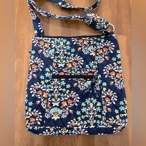 Vera Bradley crossbody purse